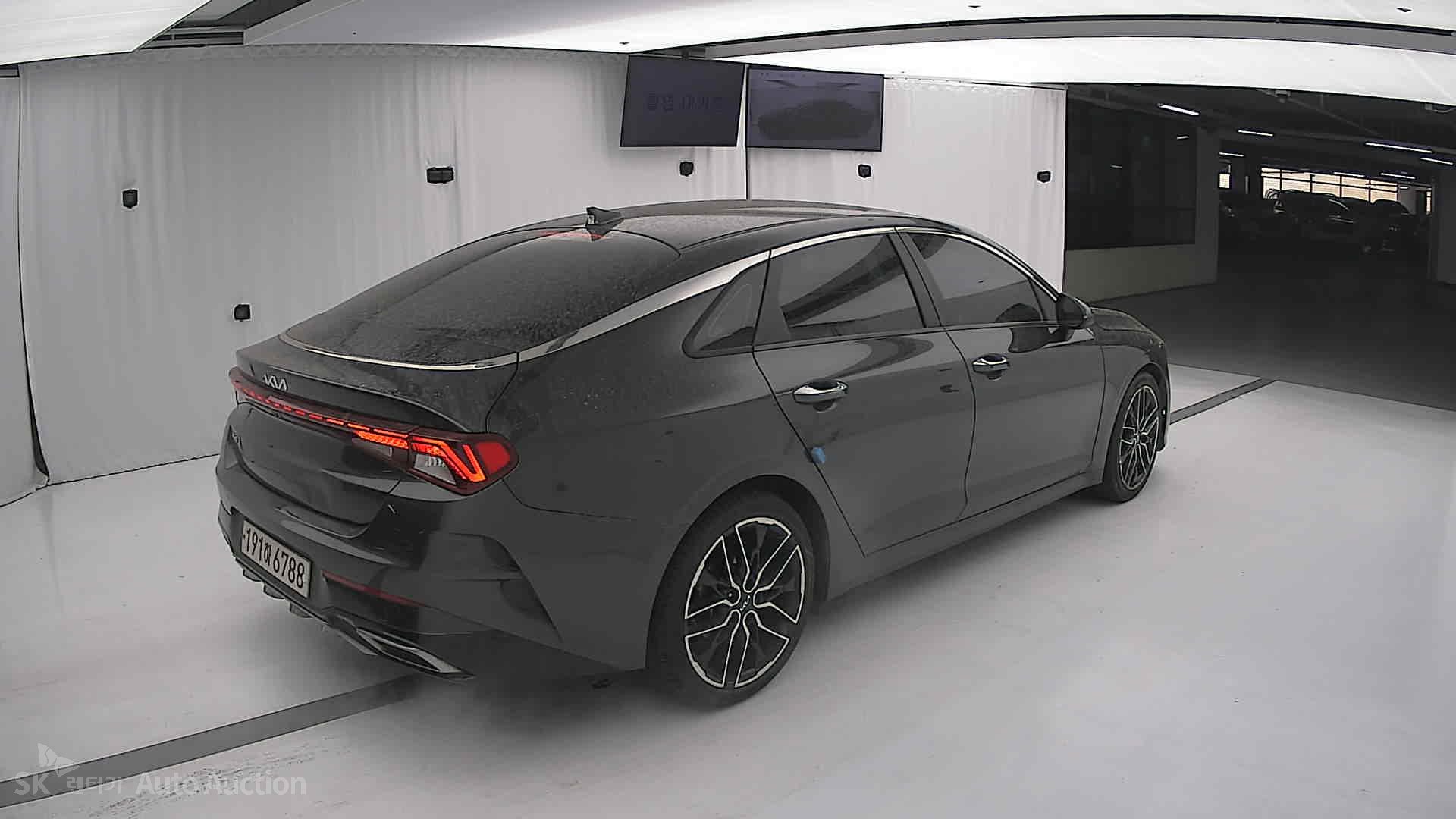 صورة إضافية