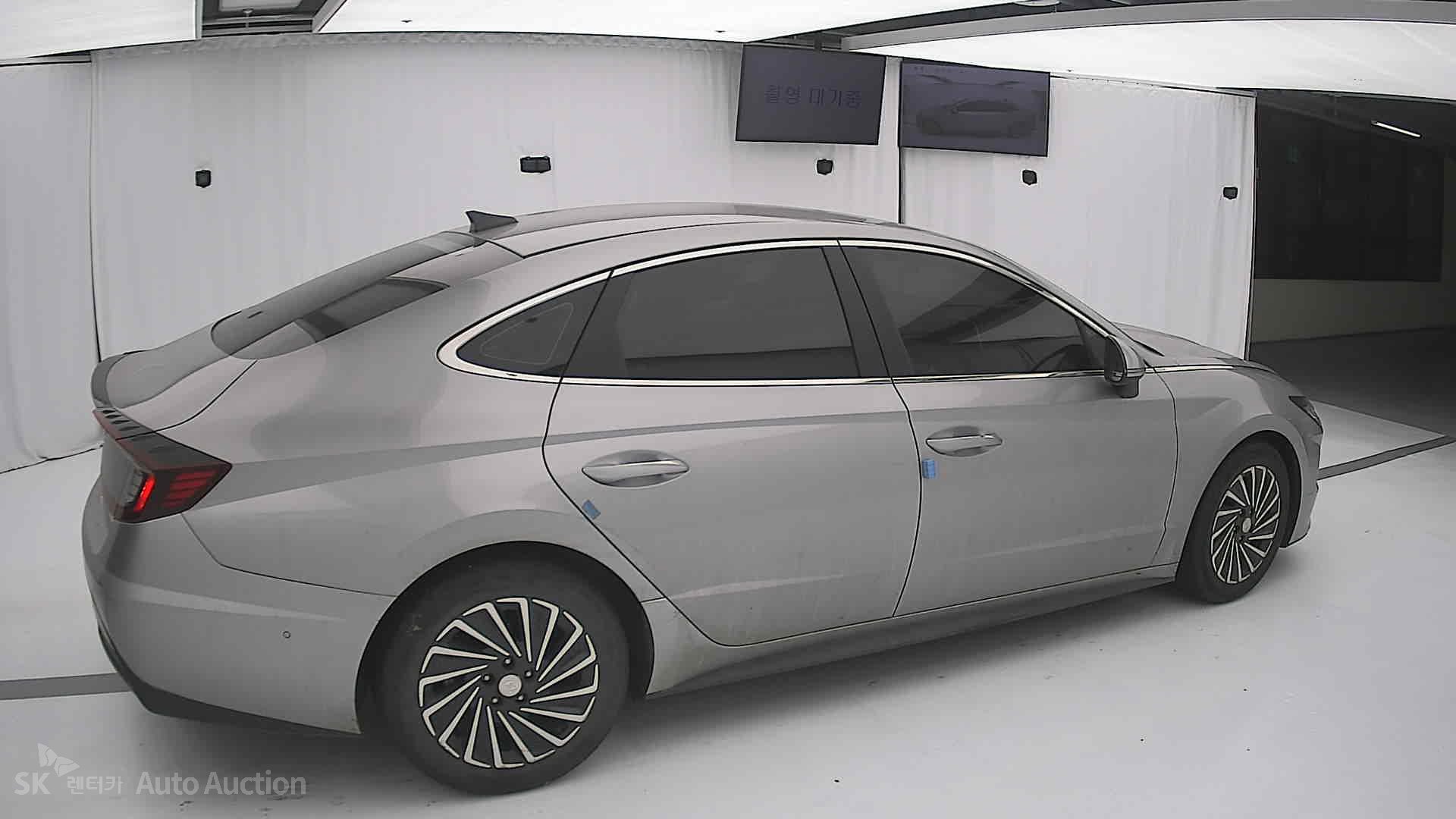 صورة إضافية