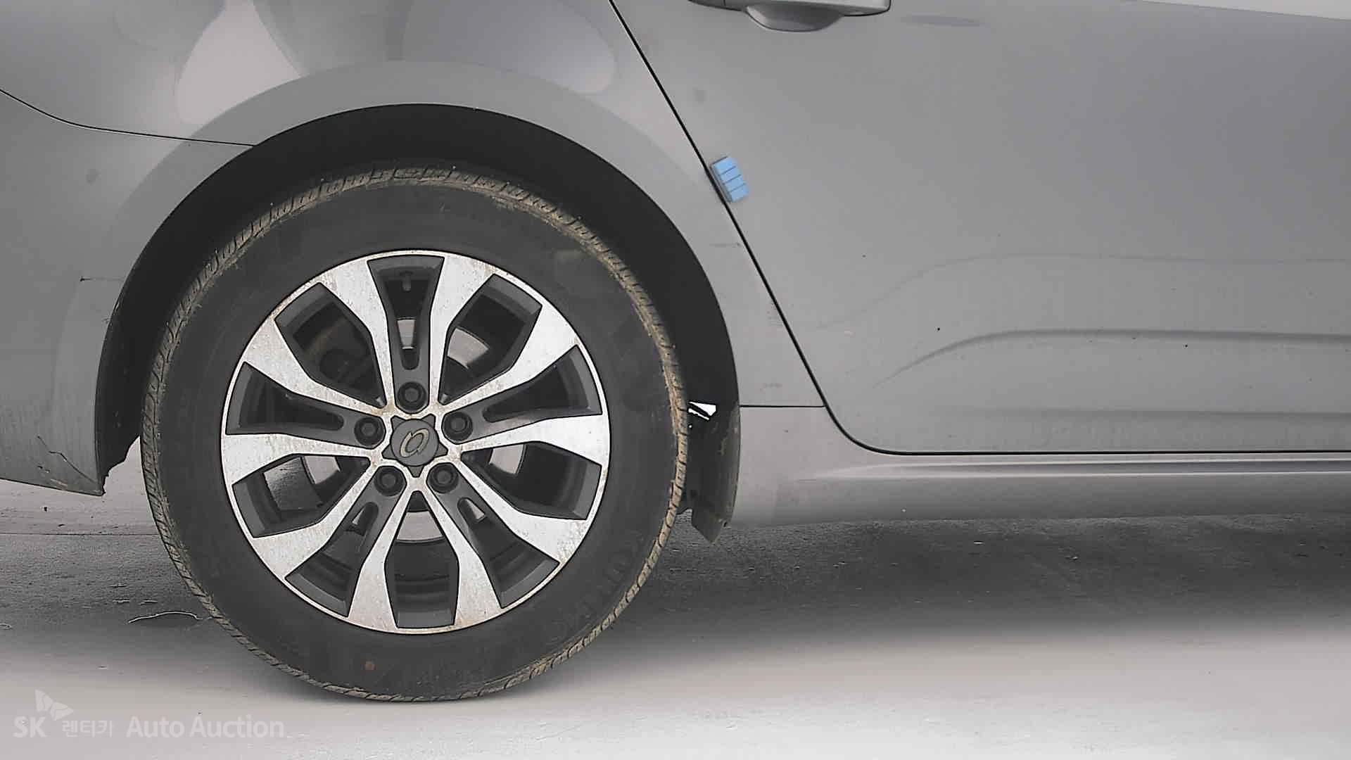 صورة إضافية