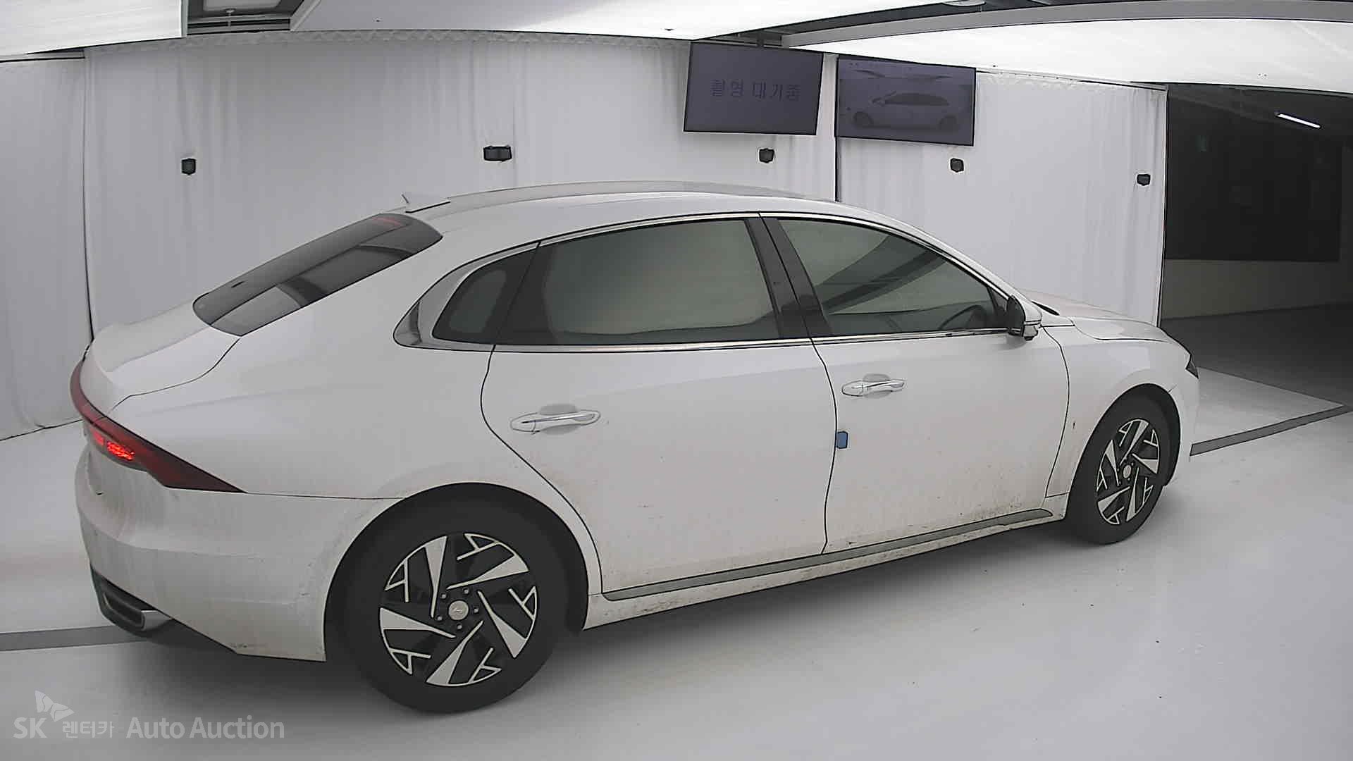 صورة إضافية