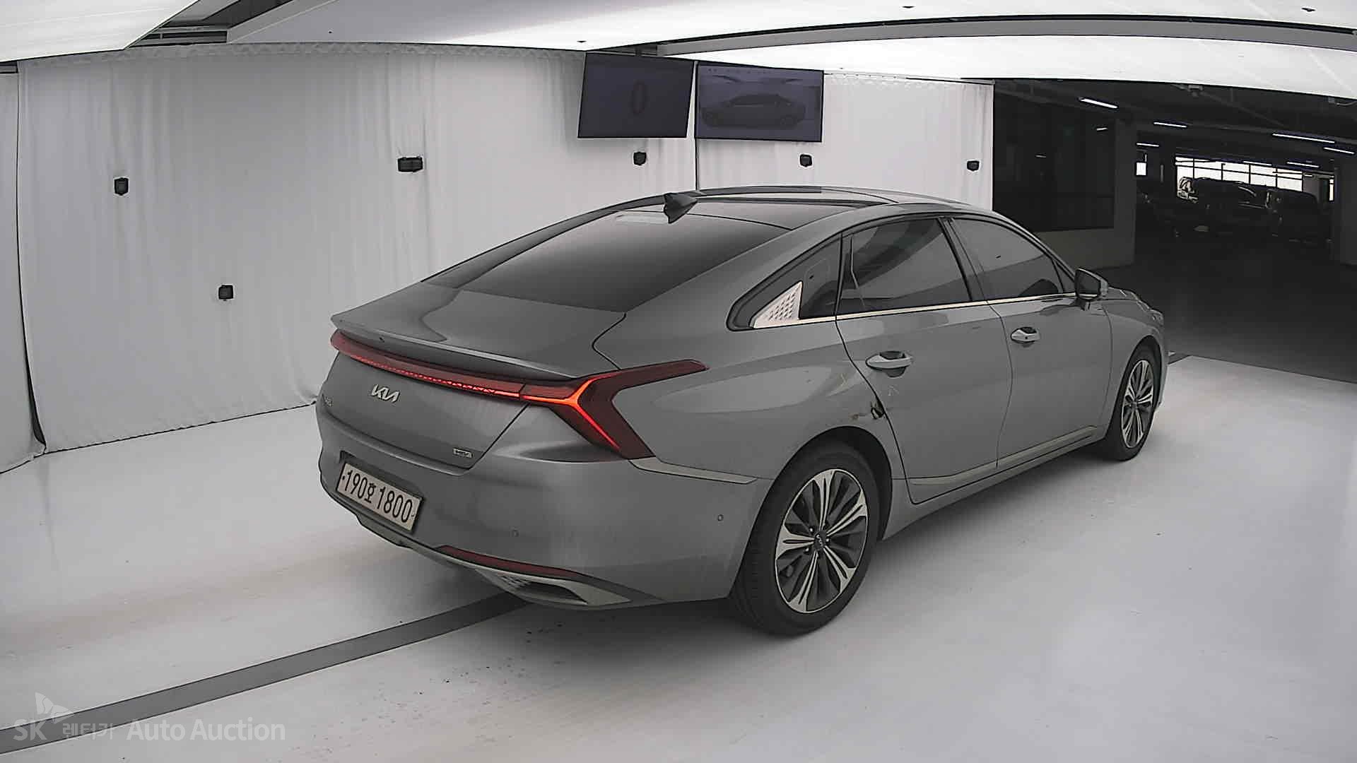 صورة إضافية