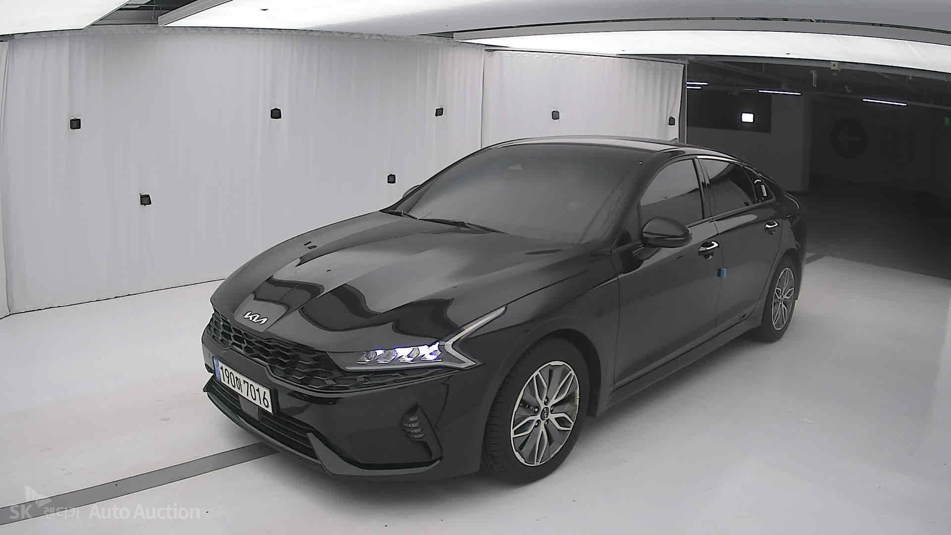 صورة إضافية