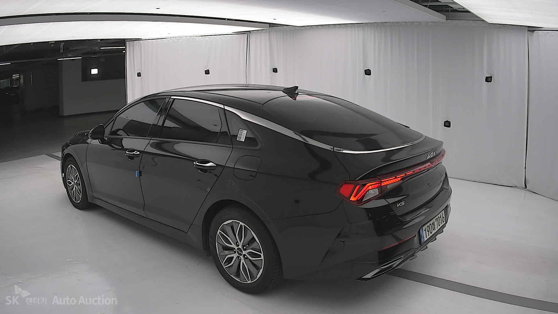 صورة إضافية