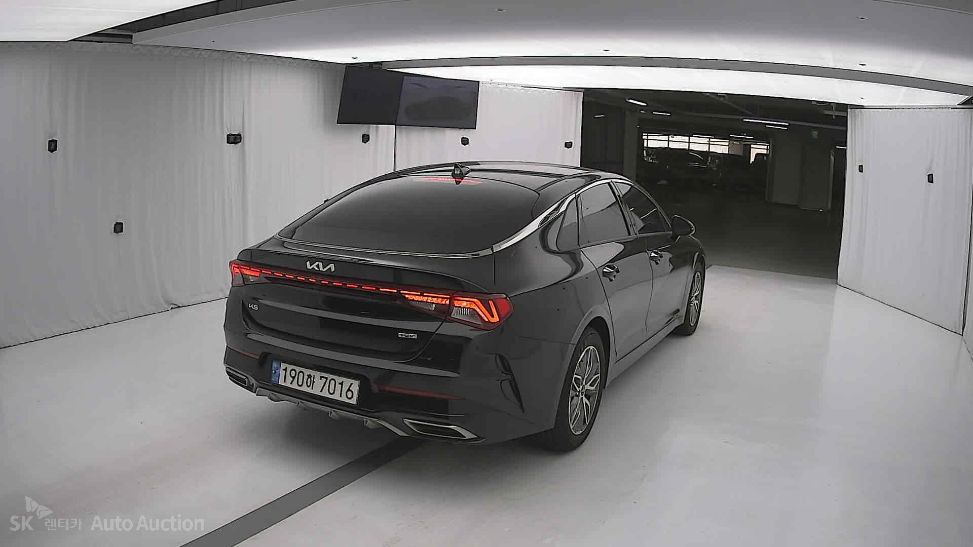 صورة إضافية