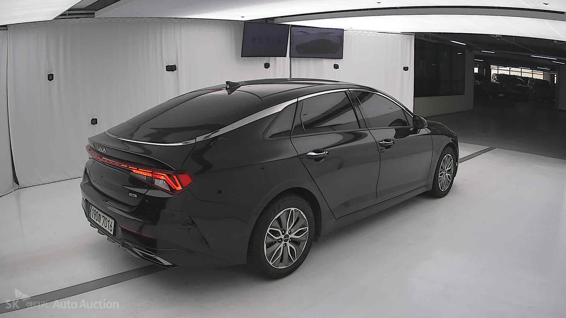 صورة إضافية