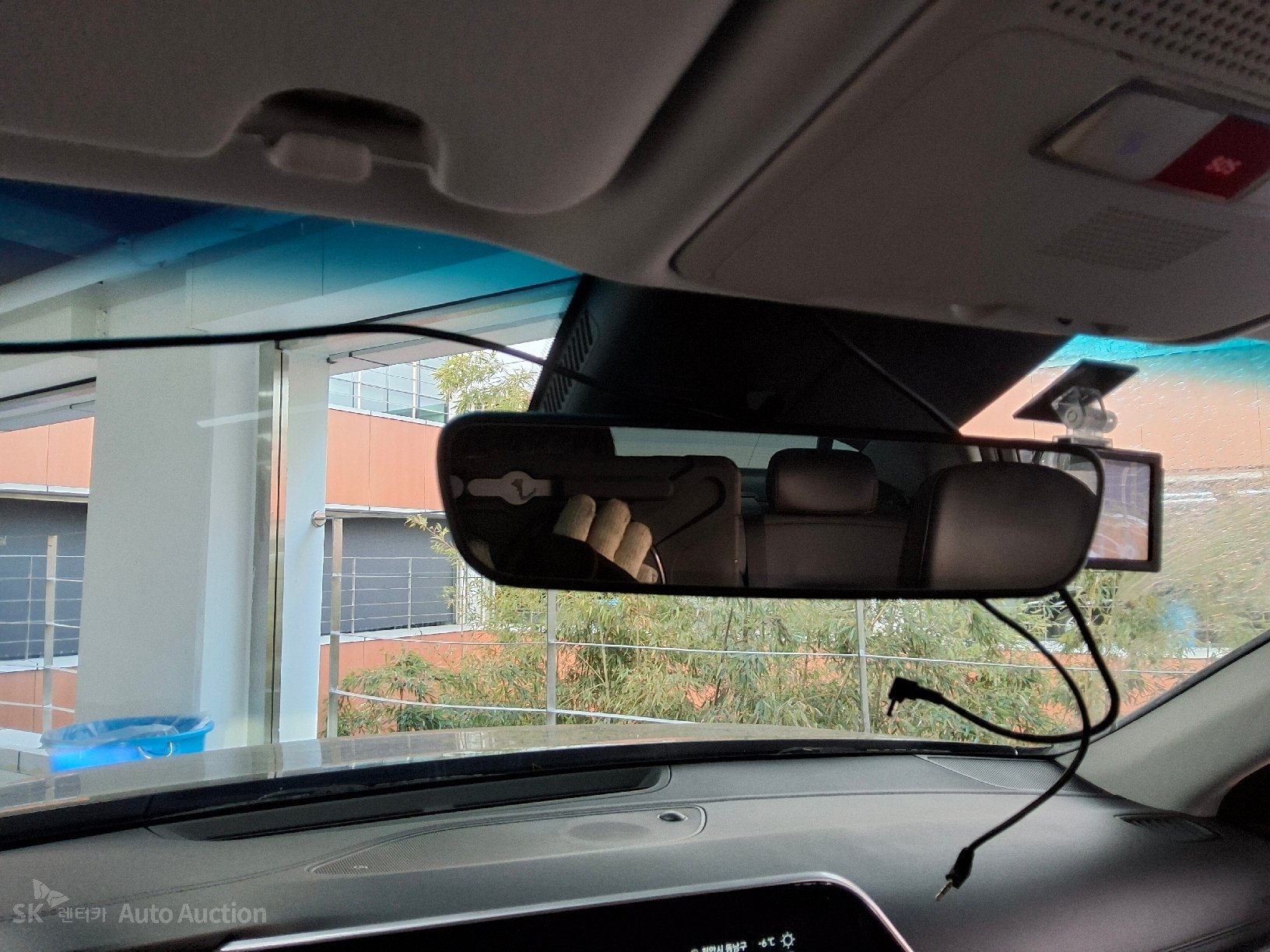 صورة إضافية