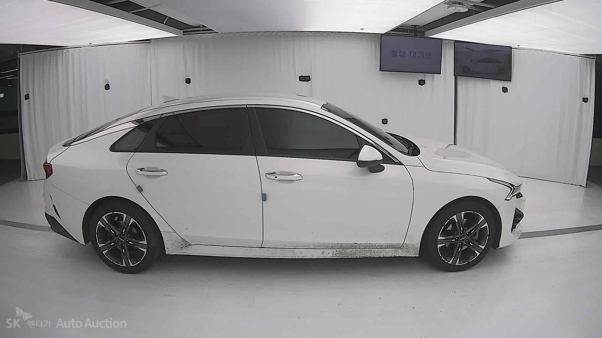 صورة إضافية