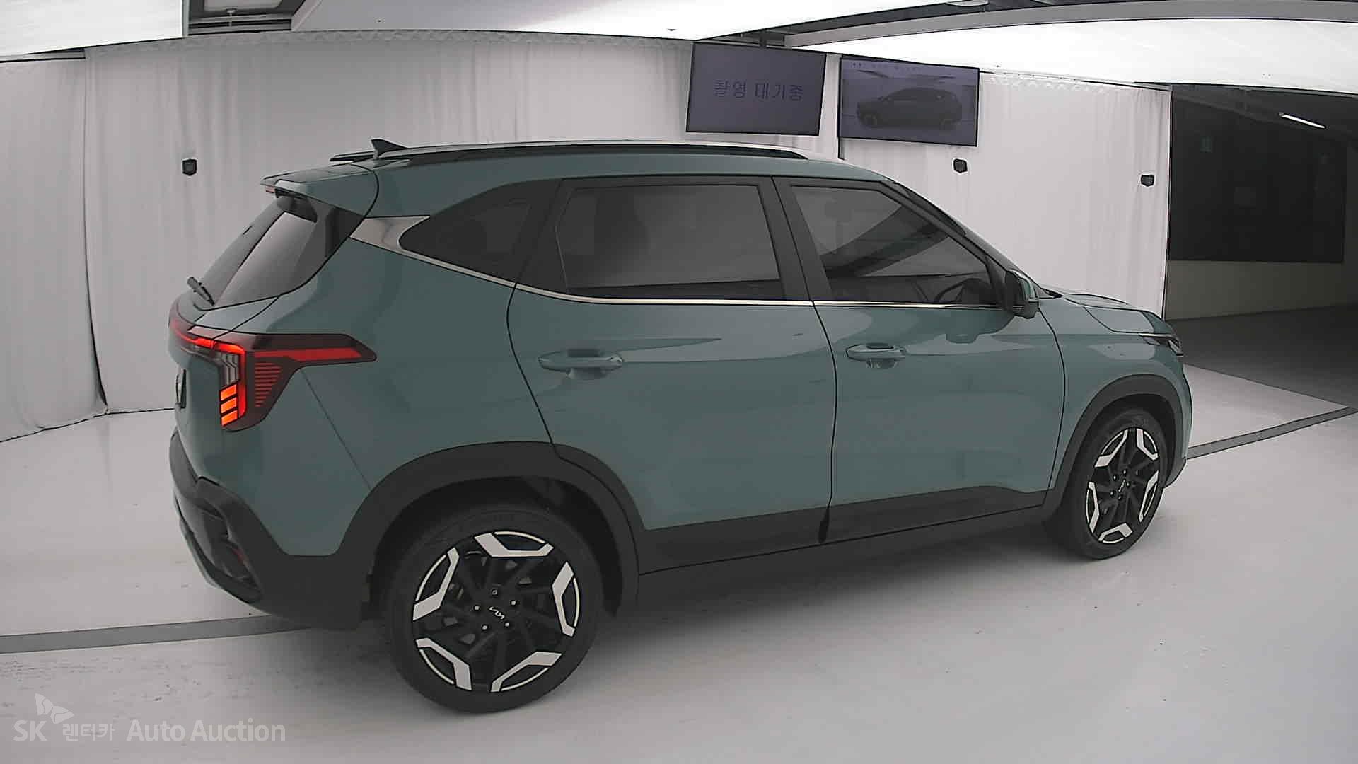 صورة إضافية