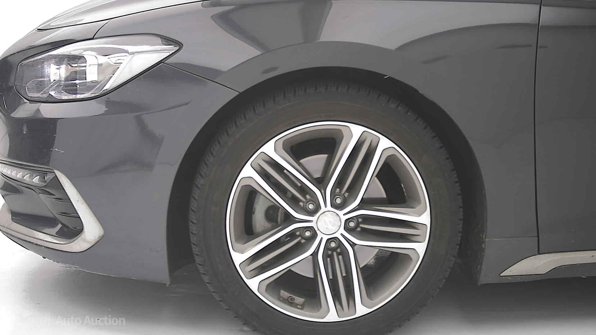 صورة إضافية